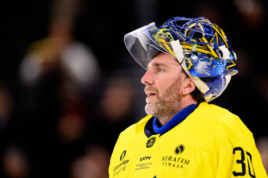 Goaltender Henrik Lundqvist of Tre Kronor Legends