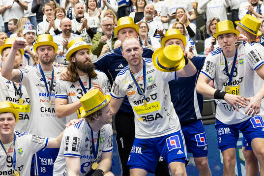 Ystad IFs spelare jublar