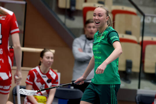 Thorengruppens Mathilda Ekenlinde jublar