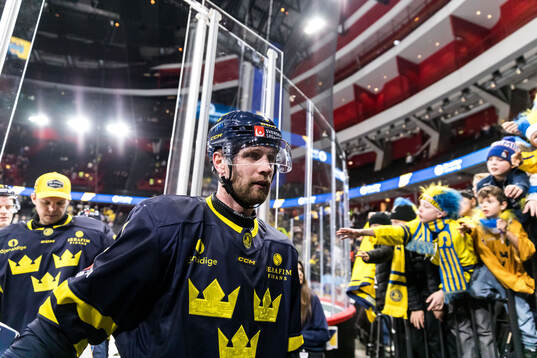 Klas Dahlbeck of Sweden looks dejected