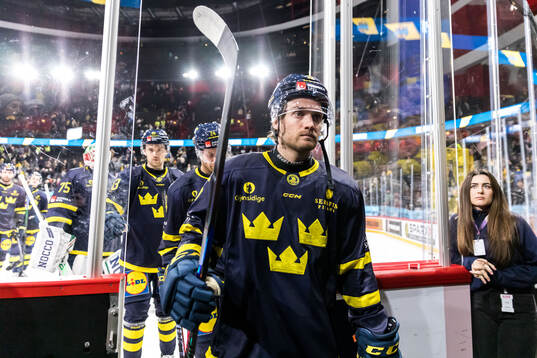 Jacob De La Rose of Sweden looks dejected