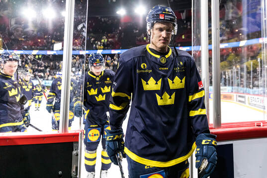 Gabriel Carlsson of Sweden looks dejected