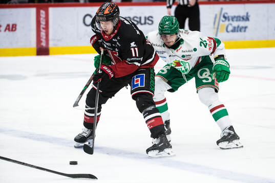 Örebros Kalle Kossila och Rögles Henry Bowlby