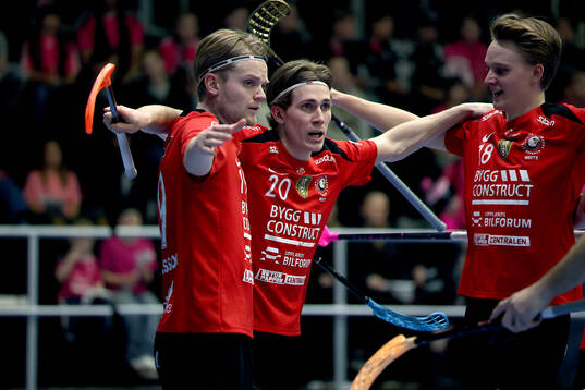 Storvretas Filip Eriksson 0ch Sakarias Ulriksson jublar