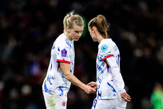 Ada Hegerberg and Caroline Graham Hansen of Norway