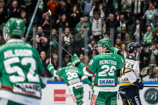 Rögles Anton Bengtsson jublar