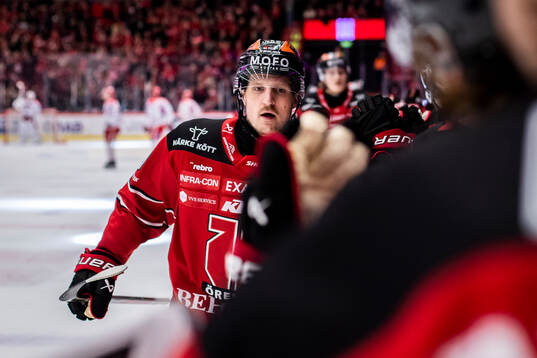 Örebros Patrik Karlkvist jublar vid 1-0