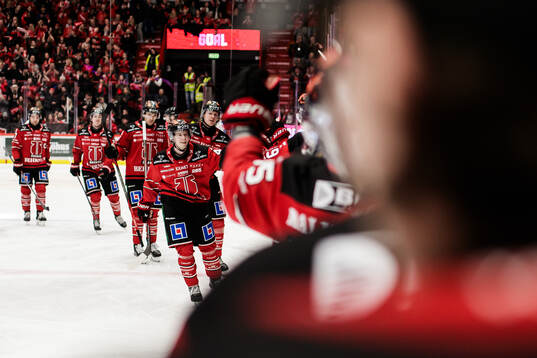 Örebros Elias Ekström jublar