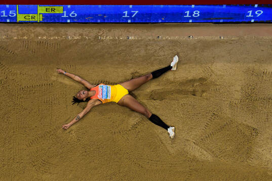 Ana Peleteiro-Compaoré of Spain celebrates