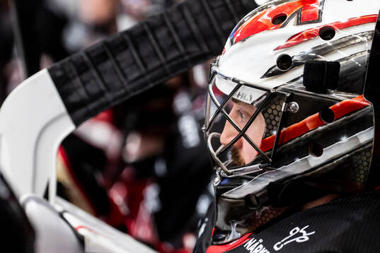 Örebros målvakt Jhonas Enroth på bänken
