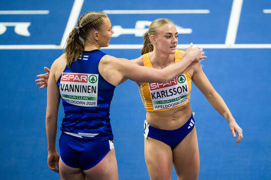Saga Vanninen of Finland  and Lovisa Karlsson of Sweden