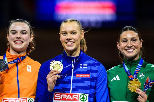 Silver medalist Sofie Dokter of Netherlands, gold medalist