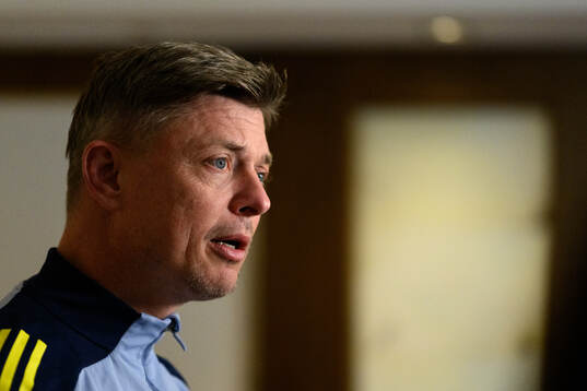 Head coach Jon Dahl Tomasson of the Swedish men's national