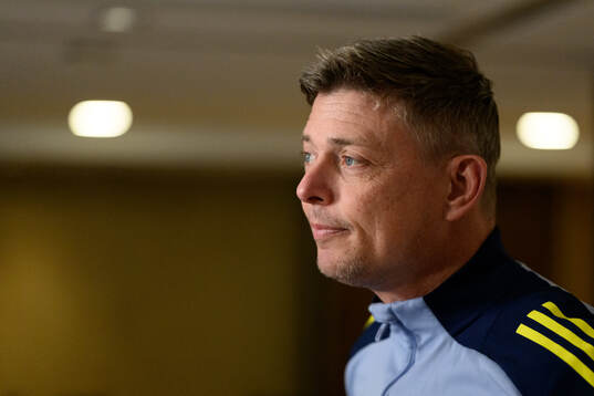 Head coach Jon Dahl Tomasson of the Swedish men's national