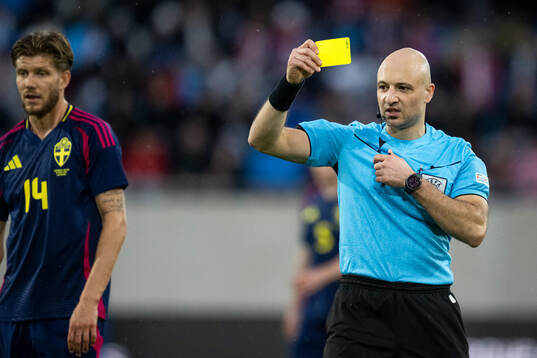 Referee Luca Cibelli
