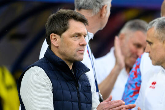 Head coach Luc Holtz of Luxembourg