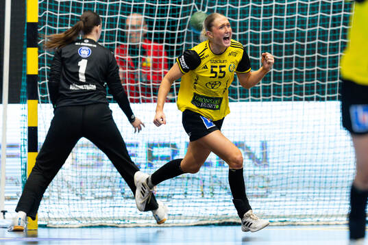 Sävehofs Felicia Granat jublar