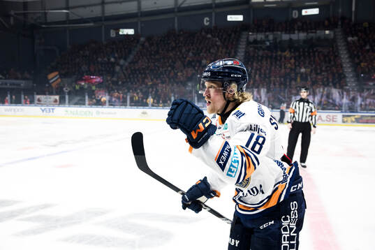 Växjös Marcus Sylvegård jublar