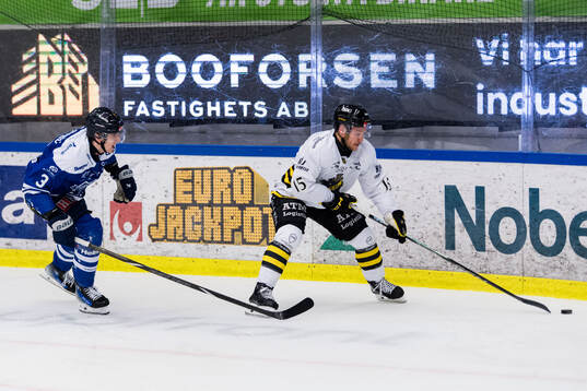 Karlskogas Stefan Milosevic och AIKs Jordan Bellerive