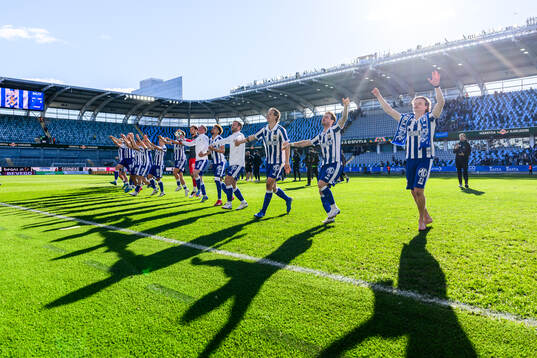 IFK Göteborgs spelare jublar