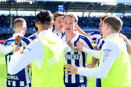 IFK Göteborgs Max Fenger jublar