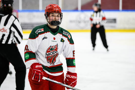 Modos Matilda Lindström deppar