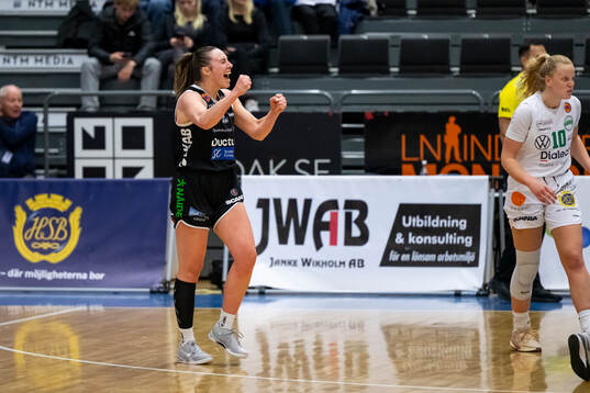 Luleås Mehryn Kraker jublar