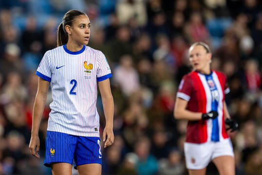 Maelle Lakrar of France
