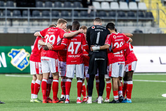 Kalmars spelare laddar