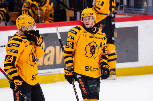Skellefteås Oscar Lindberg och Rickard Hugg deppar