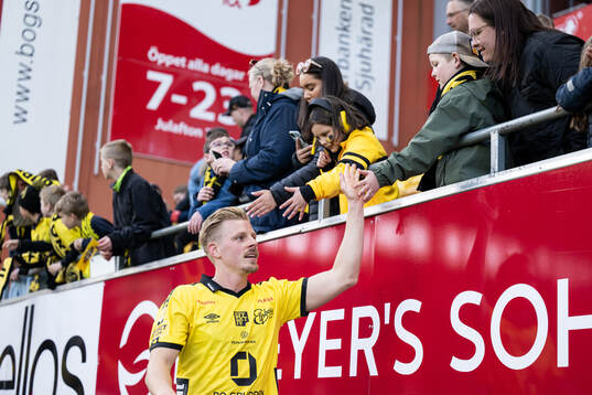 Elfsborgs Per Frick tackar publiken