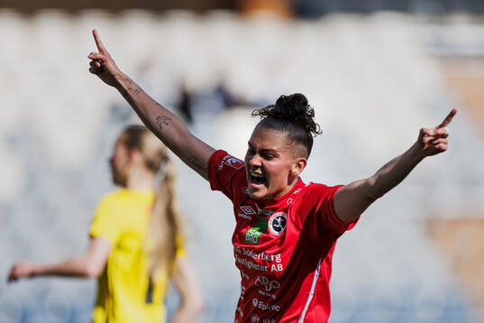 Bläddra bland fler bilder av Fotboll, Elitettan, Gamla Upsala - KIF Örebro