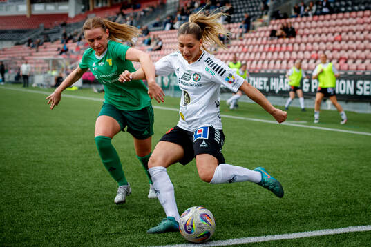 Team TGs Isabelle Olsson och Örebro SKs Grace Wallin