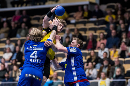 Bläddra bland fler bilder av Handboll, Handbollsligan herr, Semifinal 2, Sävehof - Ystad IF