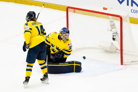 Ida Karlsson and Emma Söderberg of Sweden