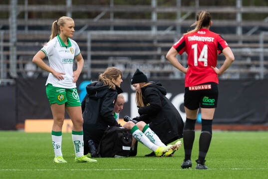 Hammarbys Emilie Bragstad har ont