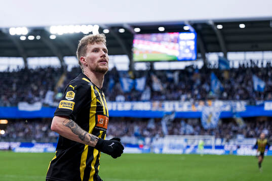 Häckens Simon Gustafson jublar