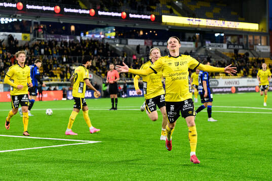 Elfsborgs Simon Hedlund jublar