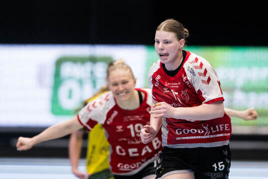H65 Höörs Ebba Leo jublar