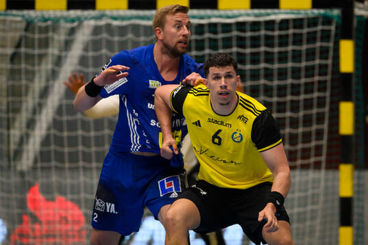 Ystad IFs Anton Månsson  och Sävehofs Adam Blanche