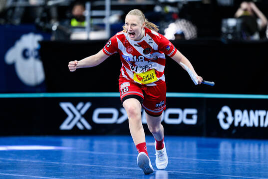 Pixbos Mira Markström jublar