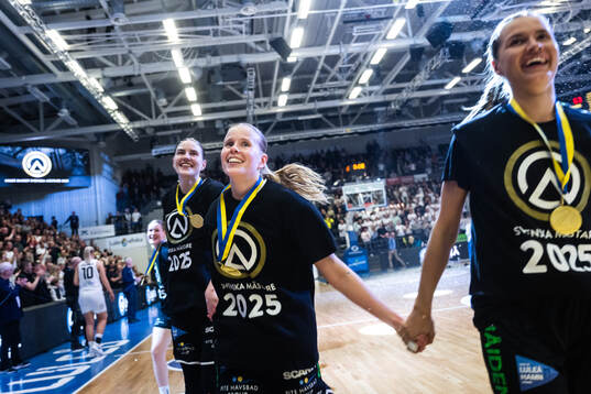Luleås Sofia Hägg jublar
