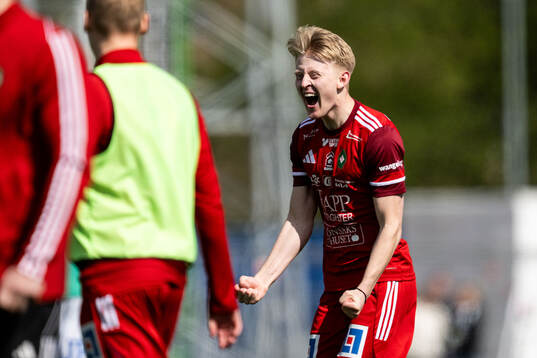 Skövde AIKs Elias Nordström jublar