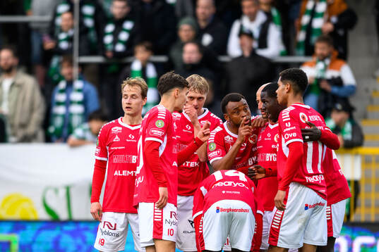 Kalmars Anthony Olusanya jublar