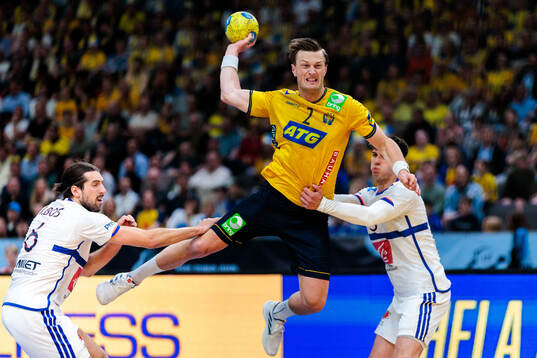 Jonathan Carlsbogård of Sweden and Julien Bos and Benjamin