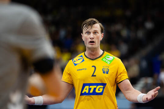 Jonathan Carlsbogård of Sweden reacts