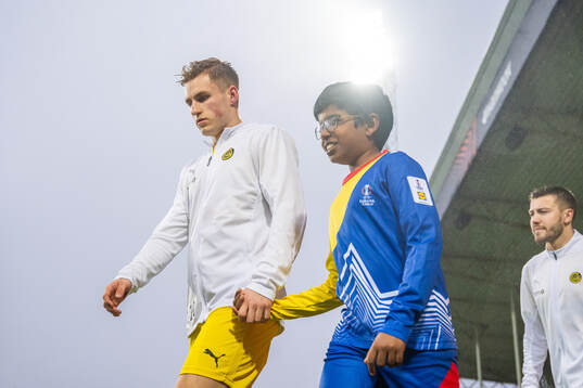 Fredrik Sjøvold of Bodø/Glimt enters the pitch