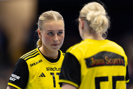 Sävehofs Stina Wiksfors och Felicia Granat