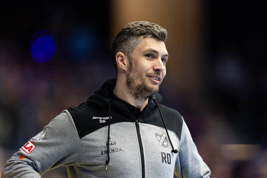 Skaras tränare Rasmus Overby