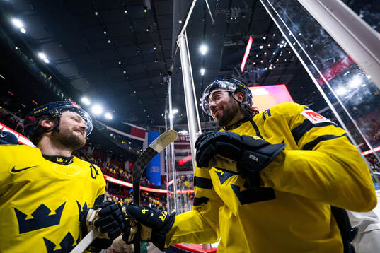 Rasmus Andersson and Mika Zibanejad of Sweden celebrates